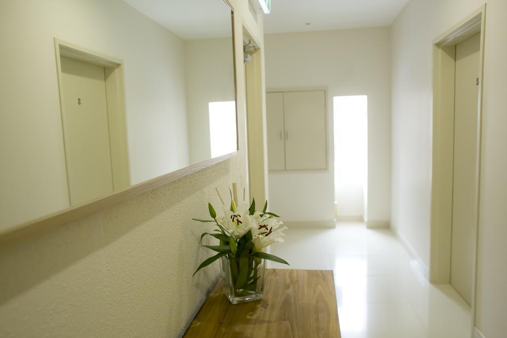 The Town Apartments Melbourne Exterior photo